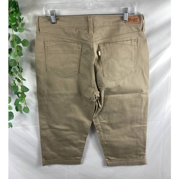 Levis Cropped Khaki Pants 10 - Picture 3 of 3